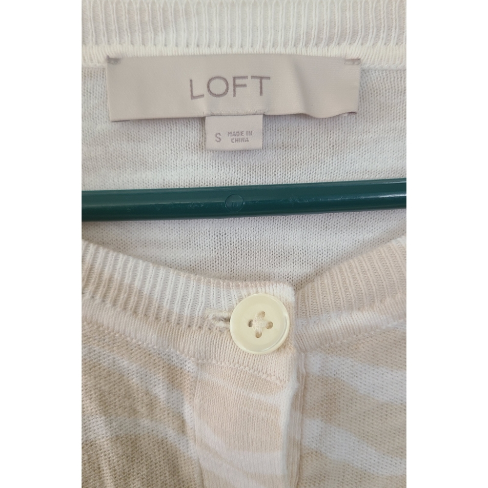 Loft Size: Small - Picture 2 of 5